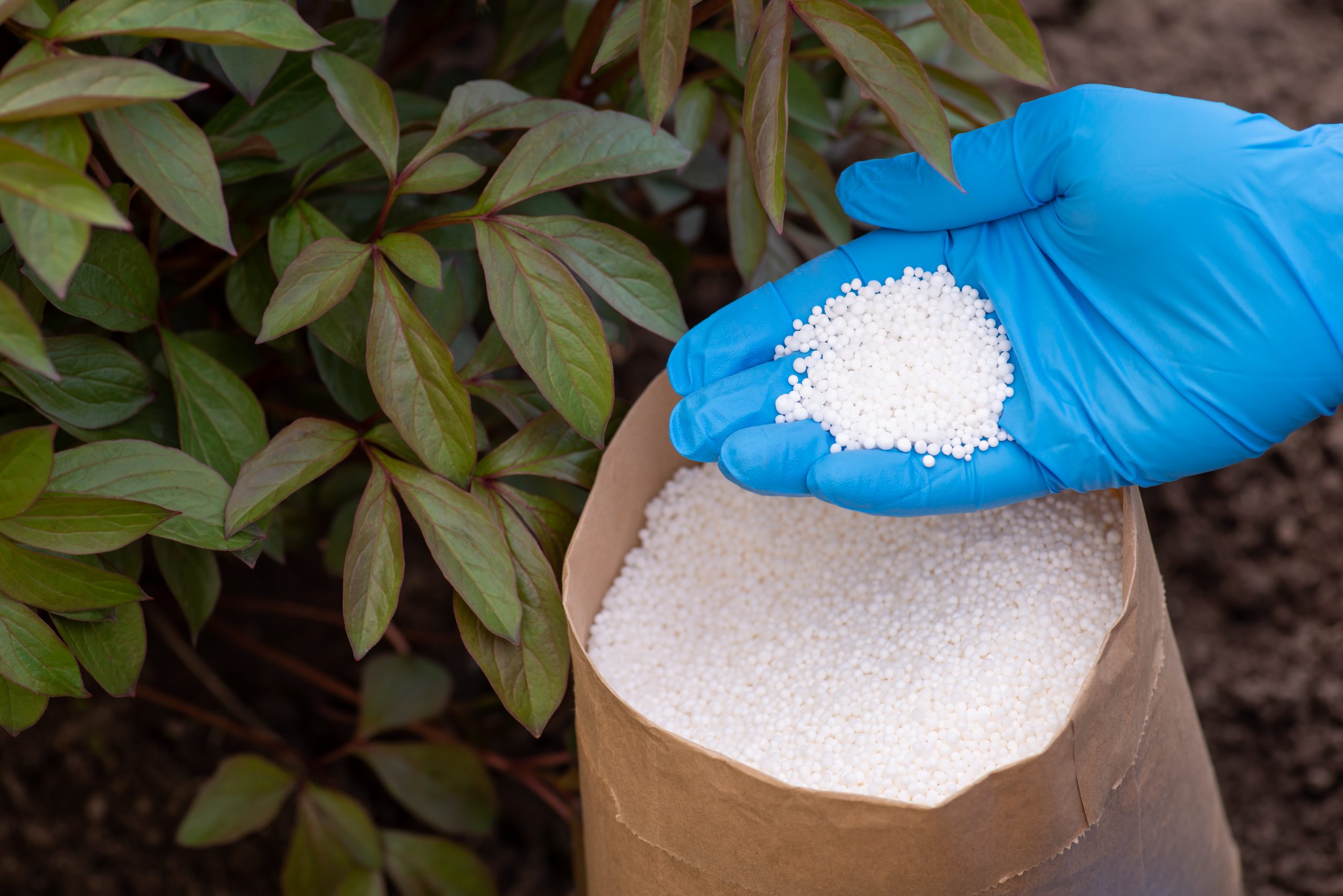 Anticaking Agent for Urea